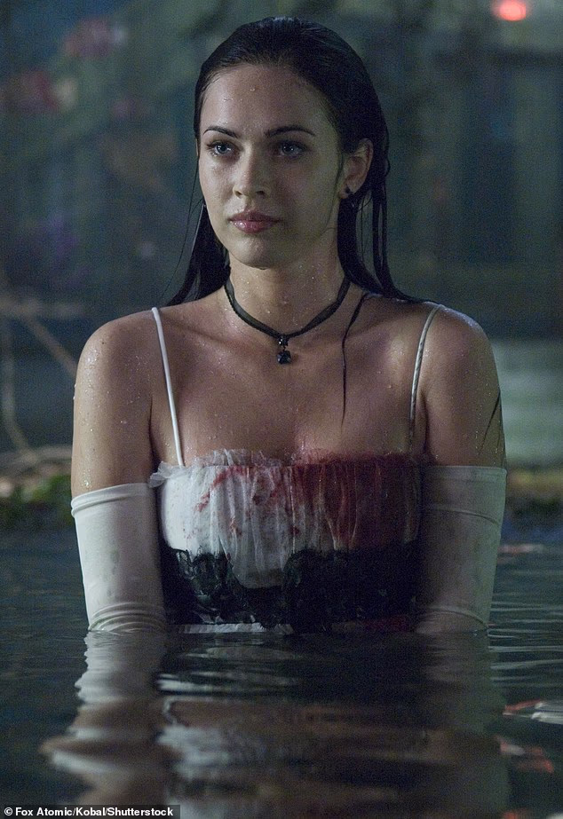 Tijekom nedavnog intervjua za Deadline, Kusama je govorio o 'zabavnom i ludom' scenariju na kojem spisateljica Diablo Cody radi za nastavak. Diablo je također napisao scenarij za film iz 2009. godine