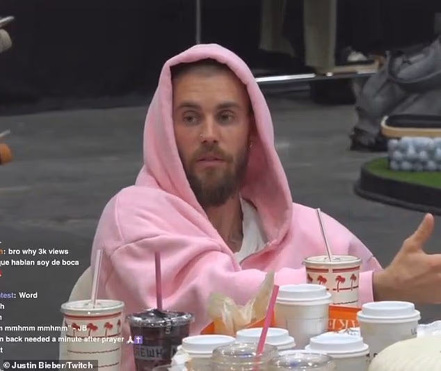 Bieber je počeo koristiti streaming platformu twitch ranije u listopadu, dok se sprema za višestruke rasprodaje na Coachelli sljedeće godine