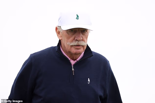 Većinski dioničar Celtica Dermot Desmond optužio je Rodgersa da je 'razdor, obmanjivanje i koristoljublje' tijekom posljednjih mjeseci u Glasgowu