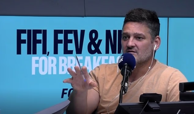 Brendan Fevola (na slici) povezao je britansku glazbenu superzvijezdu sa setom iznenađenja, napomenuvši da Sheeran treba završiti svoju turneju po Australiji u Adelaideu ranije tog tjedna
