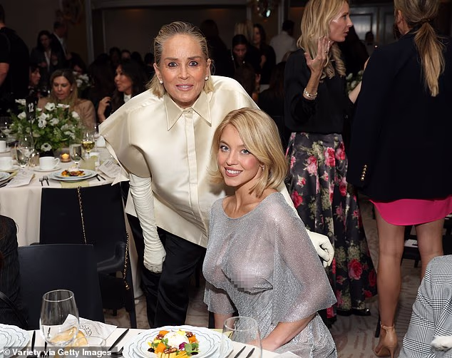 Dvije zvijezde ponovno su se ukrstile u glavnoj dvorani dok su uživale u ukusnom obroku s drugim slavnim gostima