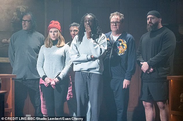 Govoreći za The Sun, Kate je rekla: 'WhatsApp grupa ne radi cijeli dan i noć, zapravo. briljantno je'