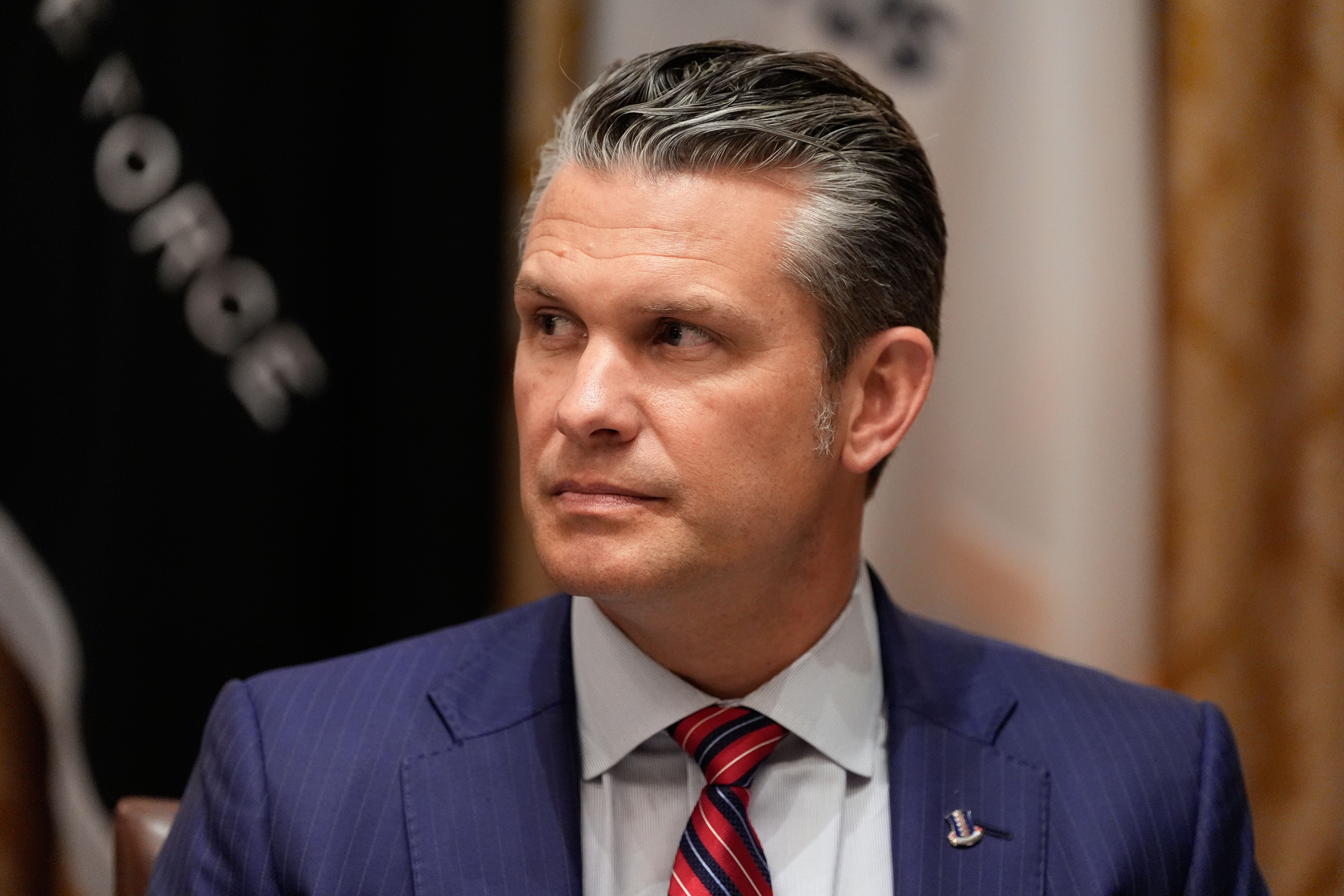 Nakon što je ministar obrane Pete Hegseth zatražio da novinarsko tijelo Pentagona potpiše nove medijske restrikcije, samo je 15 novinara pristalo.