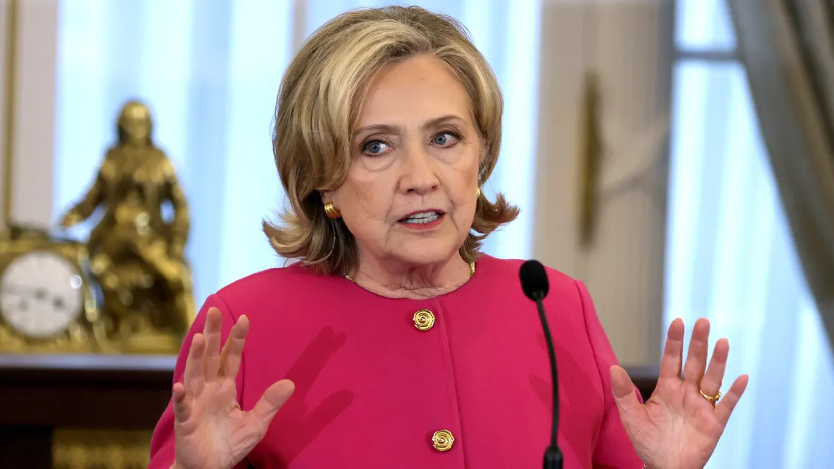Hillary Clinton govori u State Departmentu