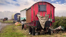 Romi hrle u Švicarsku zbog beneficija koristeći lažne ukrajinske putovnice – mediji