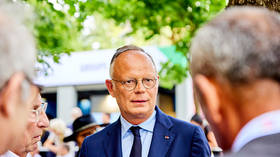 Macron mora podnijeti ostavku - bivši francuski premijer