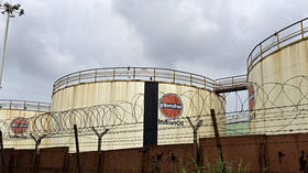 Indijska rafinerija plaća rusku naftu u juanima – Reuters