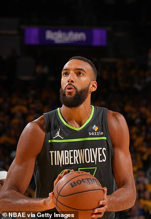 Gobert je proveo posljednje četiri sezone s Timberwolvesom nakon desetljeća u Denveru