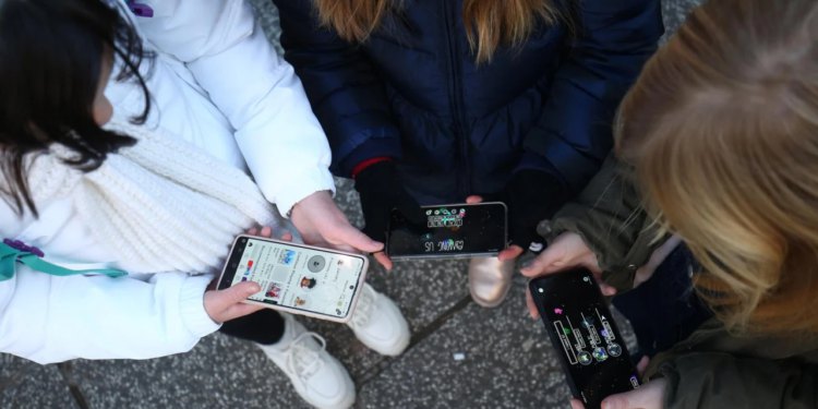 A sad adio…; sve se mijenja, roditelji neće tek tako moći opravdati učenike, a mobiteli postaju prošlost, evo plana