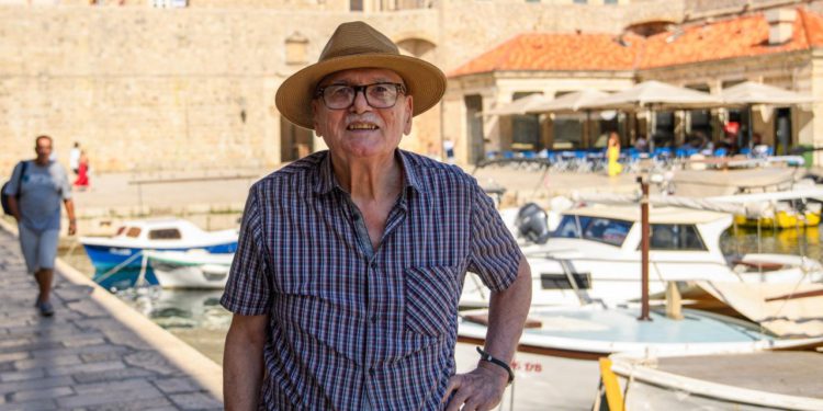 Akademski slikar Viktor Šerbu: ‘Dubrovački se čitao od prve do zadnje stranice, svi su ga čitali. Ljudi su bili gladni pisane riječi, a novina se čuvala sedam dana!’