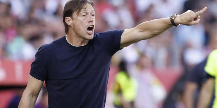 Almeyda u Sevilleu, kao bivši vlakovi Inter, Lazio i Parma