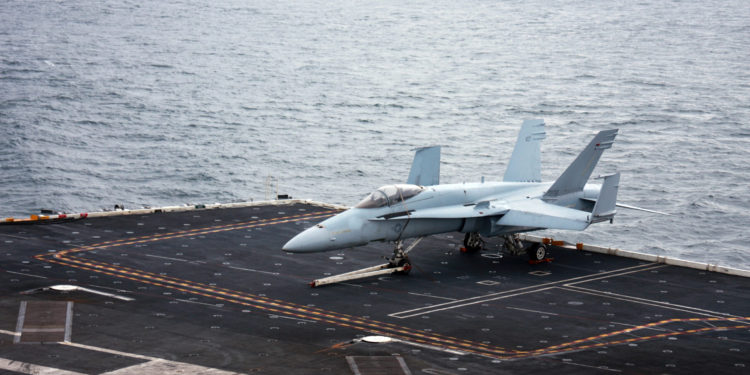 Američki borbeni avion i vojni helikopter pali u Južno kinesko more