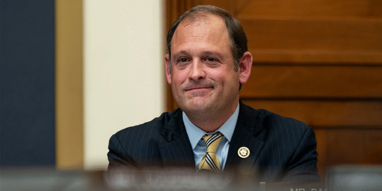 Andy Barr kaže da je samo kandidat za GOP koji može pobijediti Amy McGrath u pokušaju da naslijedi McConnell