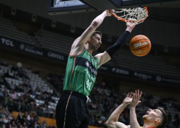 Ante Tomić i ekipa uspješno riješili prvi gostujući zadatak, kapetan kažnjavao zonu ‘domaćina’