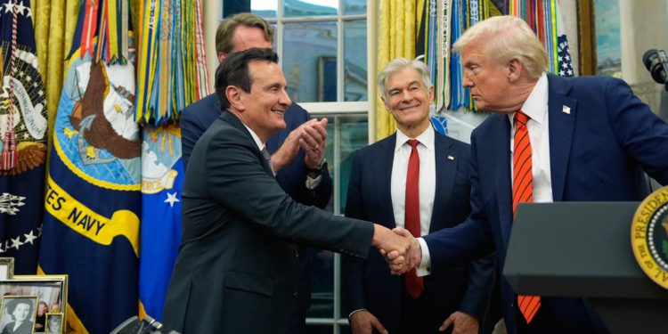 AstraZeneca pristaje sniziti cijene lijekova za Medicaid u skladu s Trumpovom administracijskom sporazumom