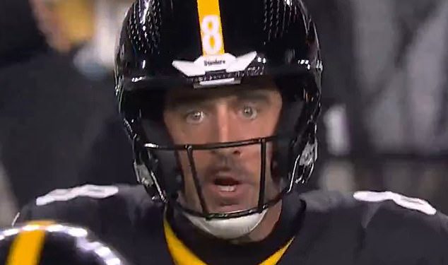 Bijesni Aaron Rodgers eksplodira na svog suigrača iz Steelersa zbog neuspjele igre protiv Bengalsa