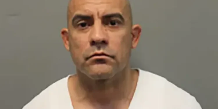 Bivši agent FBI -a koji je silovao više žena u svom studiju tetovaža osuđen je