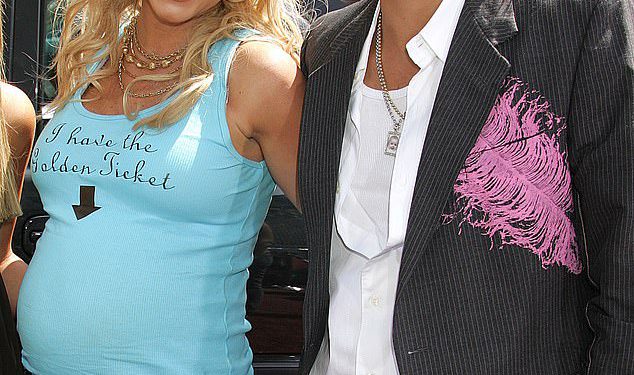 Bivši suprug Britney Spears Kevin Federline čini da je Bombshell tvrdio da su se njezini sinovi probudili kako bi pronašli njezin nož za držanje noža