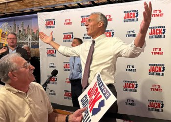 Čelnici ortodoksnih Židova diljem okruga Ocean ujedinjuju se kako bi podržali Ciattarellija