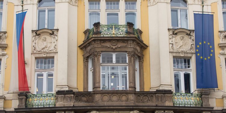 Češki predsjednik i bivši general NATO-a Pavel razgovarao s proruskim pobjednikom izbora Babišem