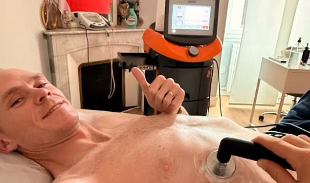 Chris Froome otkriva brutalne rane iz svog po život opasnog supanja horora od 30mph u Francuskoj