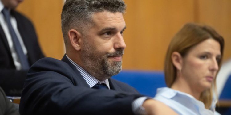Čija je komunistička partija: SDP-a ili HDZ-a? “Ante Ćurković je jeo palačinke u SDP-u u kampanji Mira Morovića, a sad je uz Erlića”
