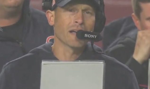 Čini se da Ben Johnson kaže Calebu Williamsu da ‘zatvori f *** up’ u medvjedice protiv zapovjednika