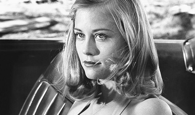 Cybill Shepherd, 75, bila je vruća plavuša od taksista i mjesečine, vidi je sada dok počinje novu svirku