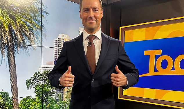 Danas navijači divljaju nad vrlo grubim Ansteyom Danima Mason-a nakon što su ga pozvali da bude stalno učvršćivanje u emisiji