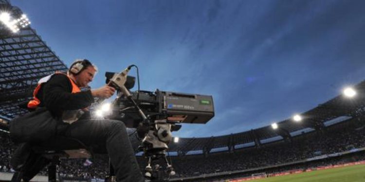 Dazn, zahtjevi za naknadu počinju od 2 tisuće korisnika koji su već kažnjeni za piratstvo