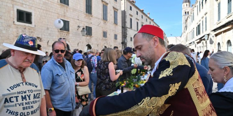 Delicije dubrovačkog kraja: ako niste bili na Stradunu pogriješili ste, pogledajte što se nudilo na Dubrovačkoj trpezi