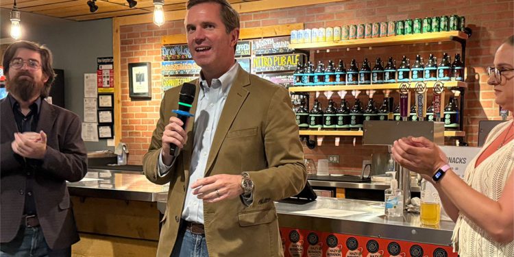 Demokratski guverner navodi korake za stranku kako bi vratio američki povjerenje