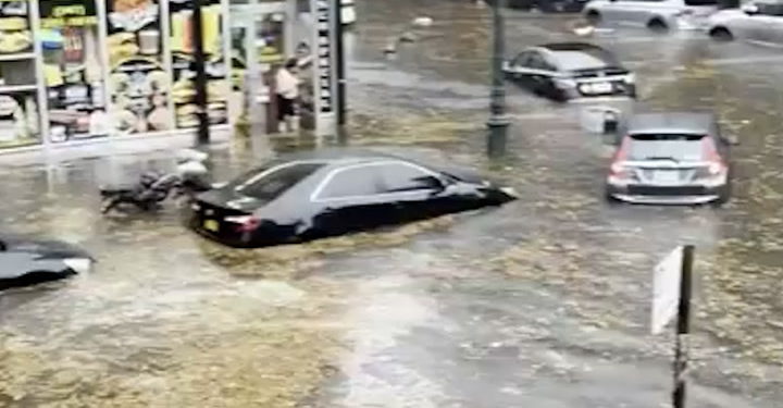 Dijelovi NYC-a pod poplavom dok je obilna kiša pogodila Big Apple | Vijesti