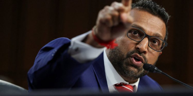 Direktor FBI -ja Kash Patel puca pripravnički agent koji je prikazao zastavu Gay Pride: Izvješća