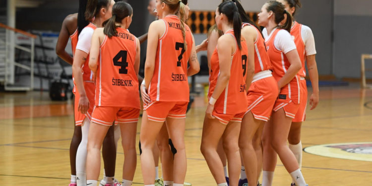 Dok momci tuguju, djevojke slave. Šibenčanke ostvarile i treću pobjedu u nizu
