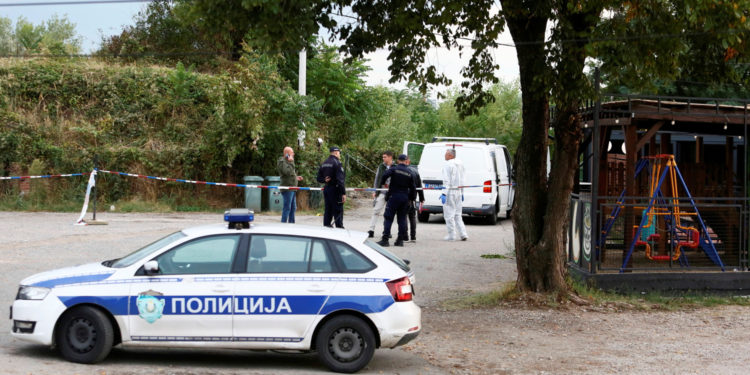 Dramatično uhićenje u Beogradu: Širi se snimka kako policajci obaraju osumnjičenog
