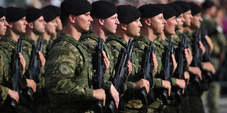 Država NATO-a vraća vojni rok — RT World News