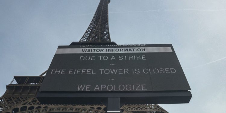 Eiffelov toranj prisiljen zatvoriti zbog štrajkova i prosvjeda širom Francuske