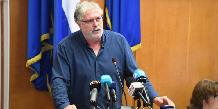 Enio pozdravio Milanovića, Plenkovića, Jandrokovića, saborske zastupnike… pa predložio nekoliko dobrih stvari koje je Erlić pohvalio