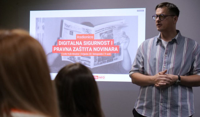 FOTO Koliko je novinar siguran? U Mostaru održana radionica o zaštiti od prijetnji na ulici i internetu