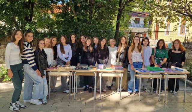 FOTO Učenice mostarske Prve osnovne škole A. B. Šimića pokazale veliko srce i pokrenule humanitarnu akciju