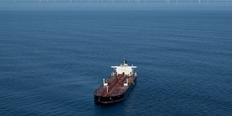 Francuske trupe uhićuju kapetana ruskog tankera nafte ‘sjene flote’ strahuju da će biti iza upada u Danske bespilotne letjelice