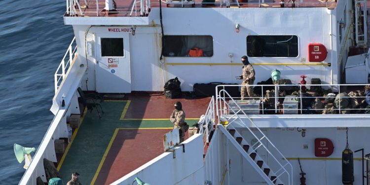 Francuski komandosi upali na tanker povezan s Rusijom: Nastavlja se zaoštravati