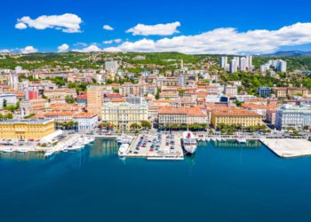 GRADSKI HEROJI Dvojica nagrađenih policajaca u riječkoj luci spasili drugog utopljenika u manje od mjesec dana