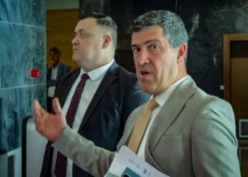 Generalni tajnik Vijeća ministara Robert Vidović javnim novcem kupovao med u Ljubuškom i vino u Čitluku