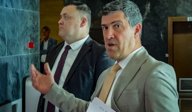 Generalni tajnik Vijeća ministara Robert Vidović javnim novcem kupovao med u Ljubuškom i vino u Čitluku