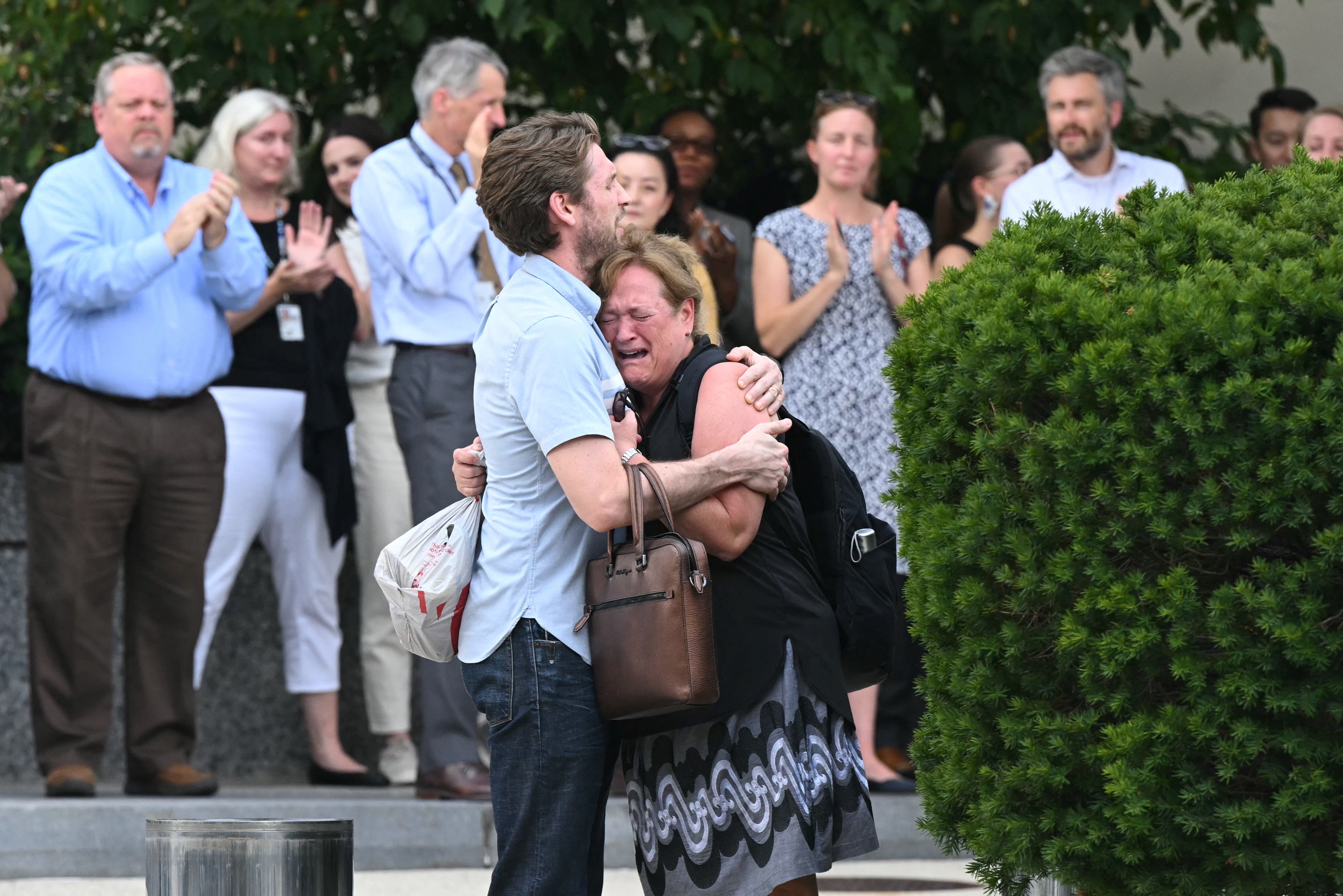 Justices je dopustio Trumpu da privremeno izdaje rezove savezne radne snage - ali te presude imaju stvarne posljedice na ljude koji su utjecali