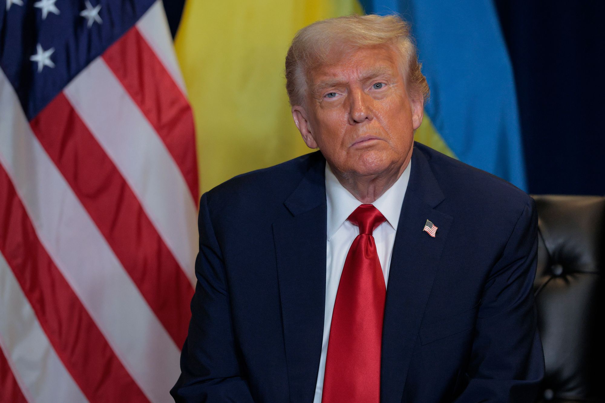 Više Amerikanaca voli kako će drugi mandat predsjednika Donalda Trumpa u usporedbi s prvim, ali većina i dalje mrzi oboje oboje