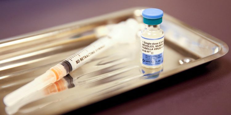 Glumački direktor CDC -a želi razbiti MMR cjepivo na tri hitaca – unatoč tome što nijedna znanost podržala ideju