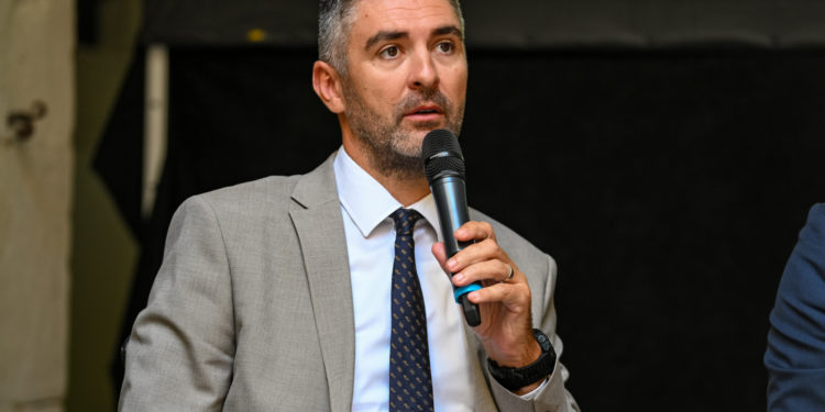 Gradonačelnik Dubrovnika šokirao izjavama: ‘Na svakom kantunu se šmrče do besvijesti’